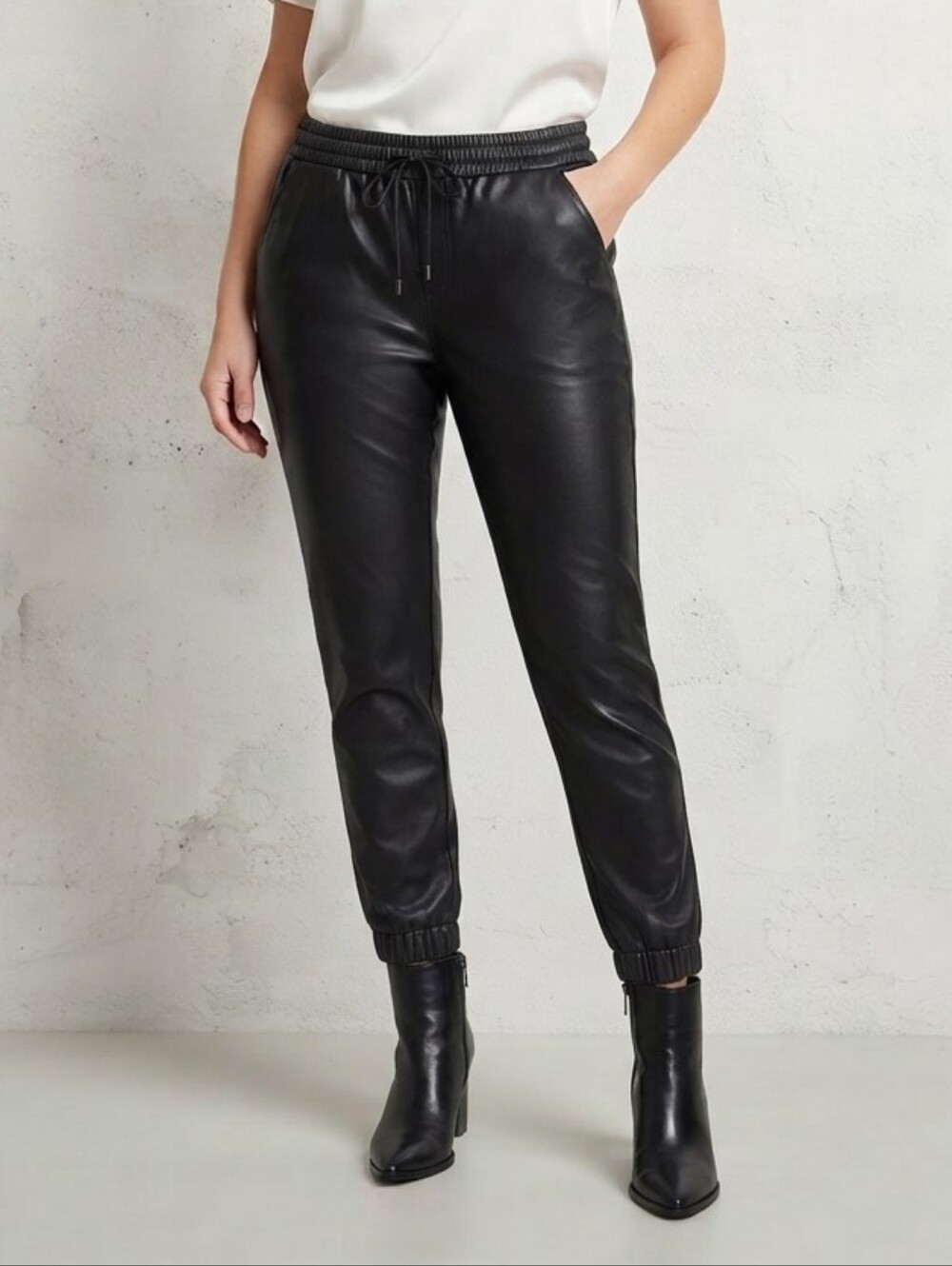 Rachel Zoe Black Sheen Faux Leather Joggers Size Small